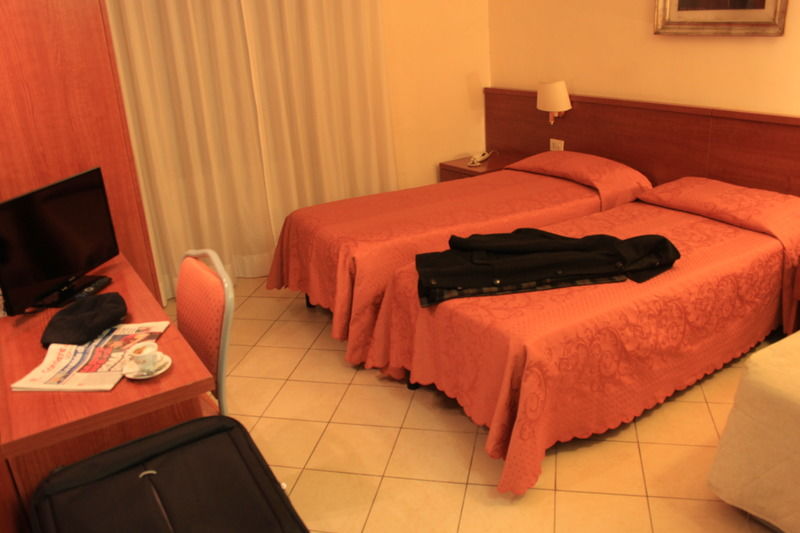Hotel Priscilla Roma Ngoại thất bức ảnh